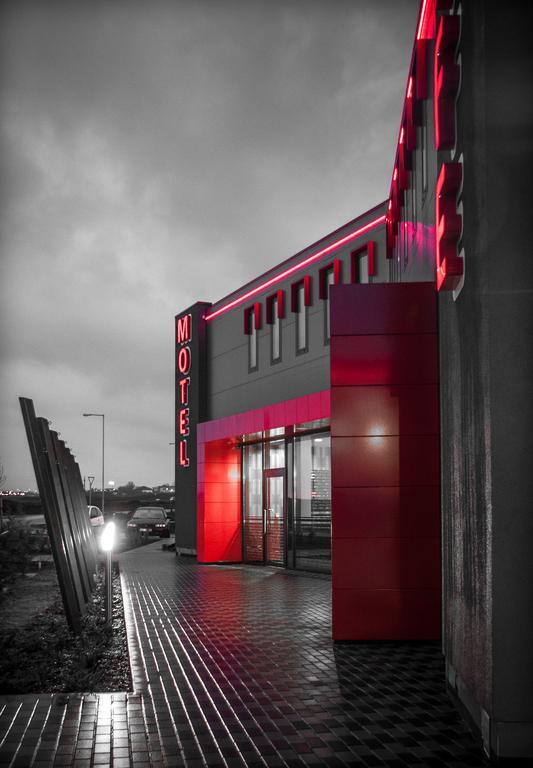 M0 Caffe & Motel Nagytarcsa Exterior photo
