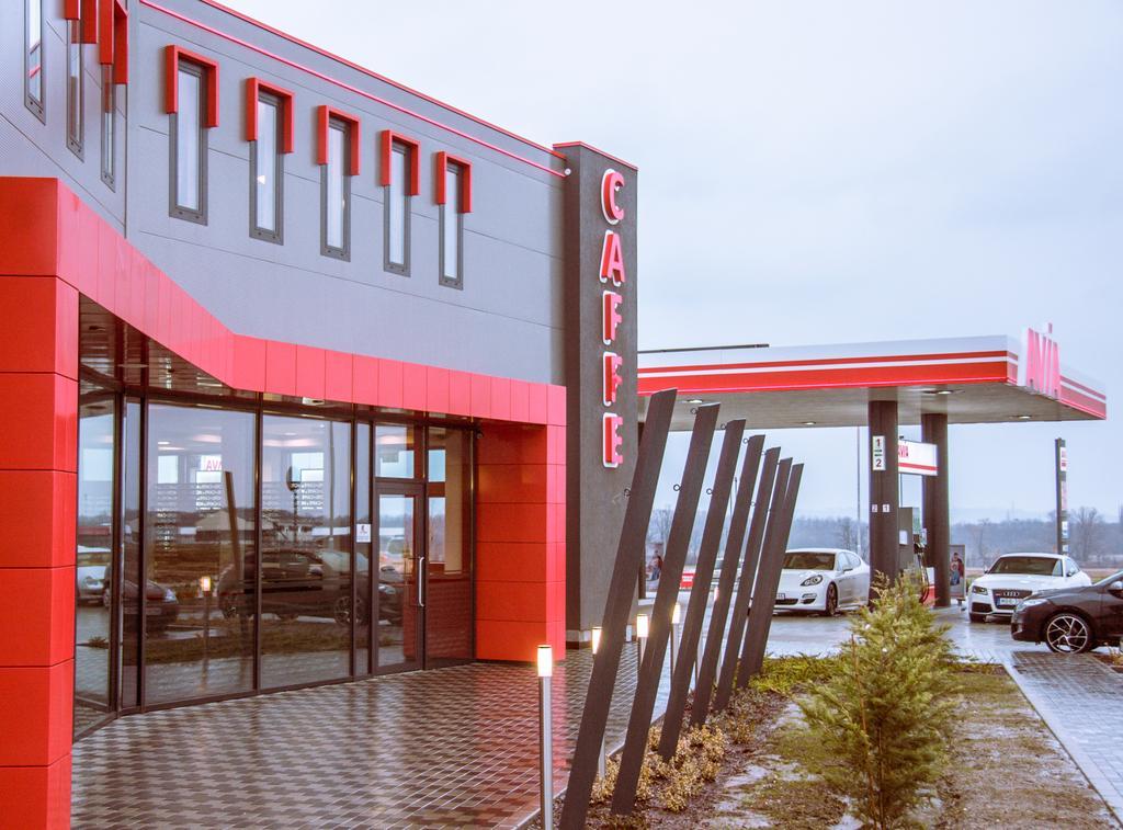 M0 Caffe & Motel Nagytarcsa Exterior photo